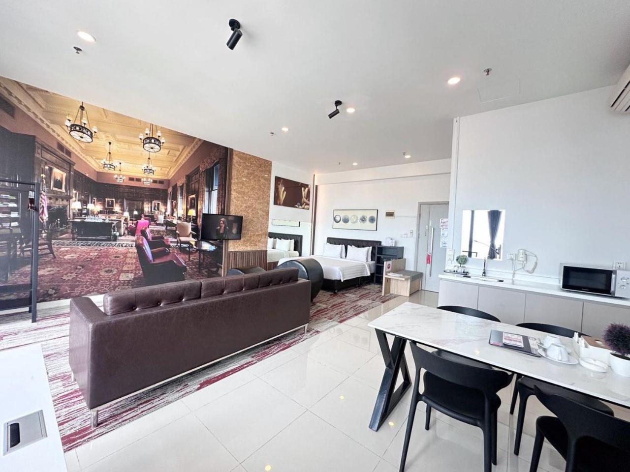 Hotel The Bridge Club 4*