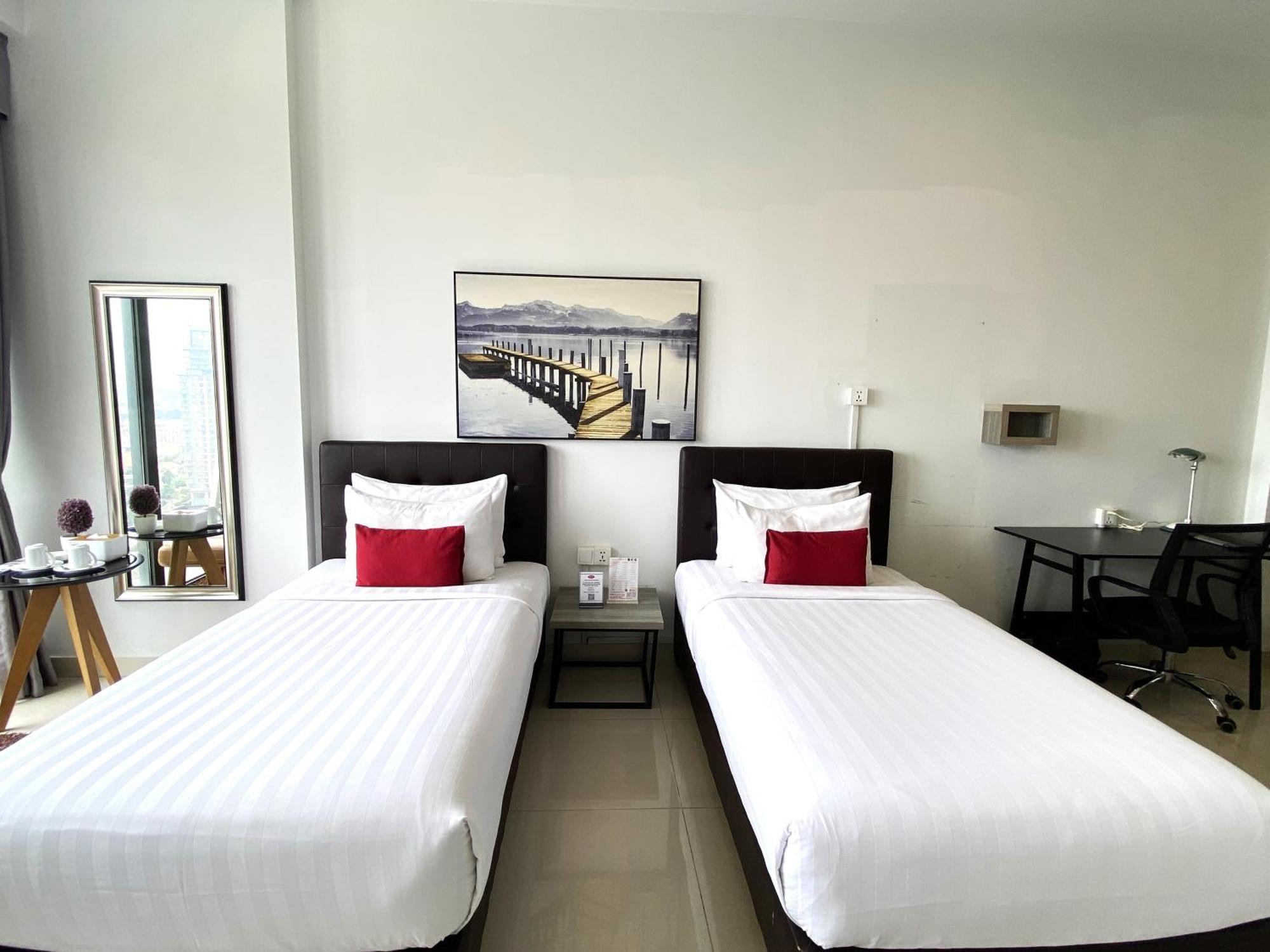 The Bridge Club 4* Phnom Penh
