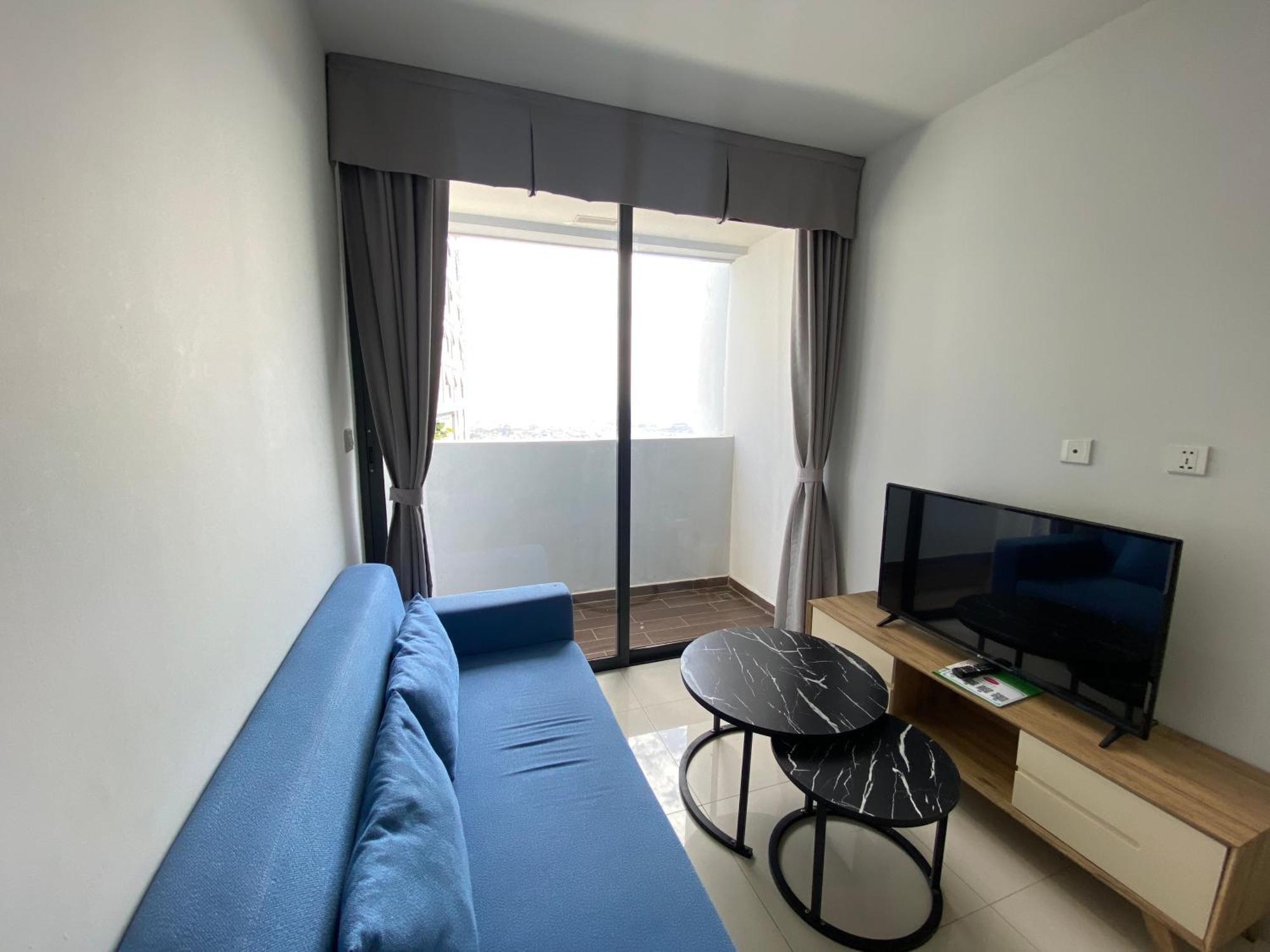 Khách sạn The Bridge Club 4*