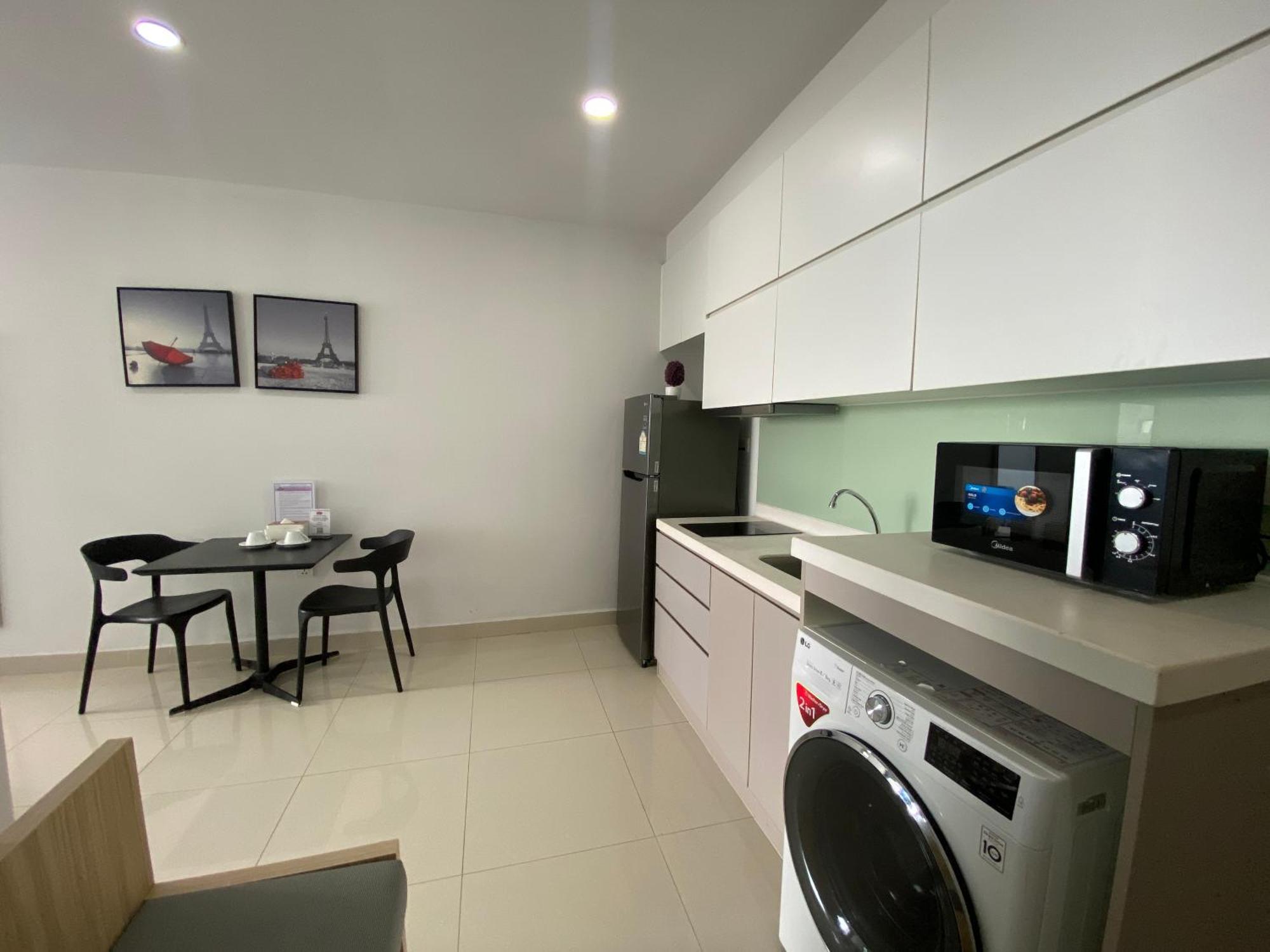 The Bridge Club Khách sạn 4*