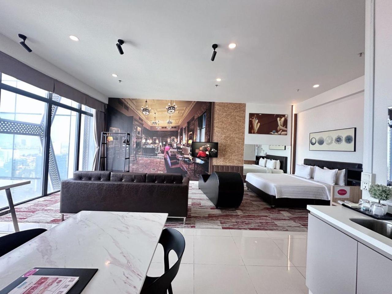 The Bridge Club Phnom Penh