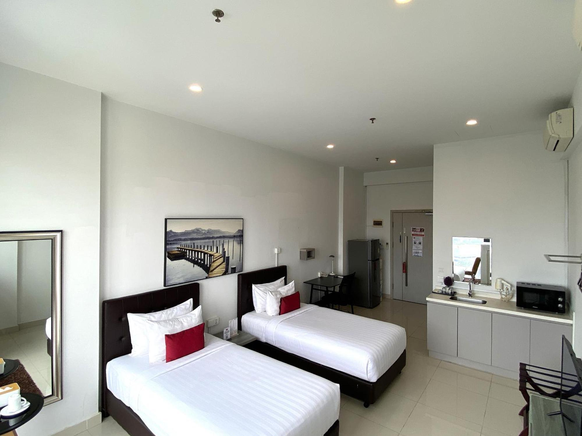 Hotel The Bridge Club Phnom Penh