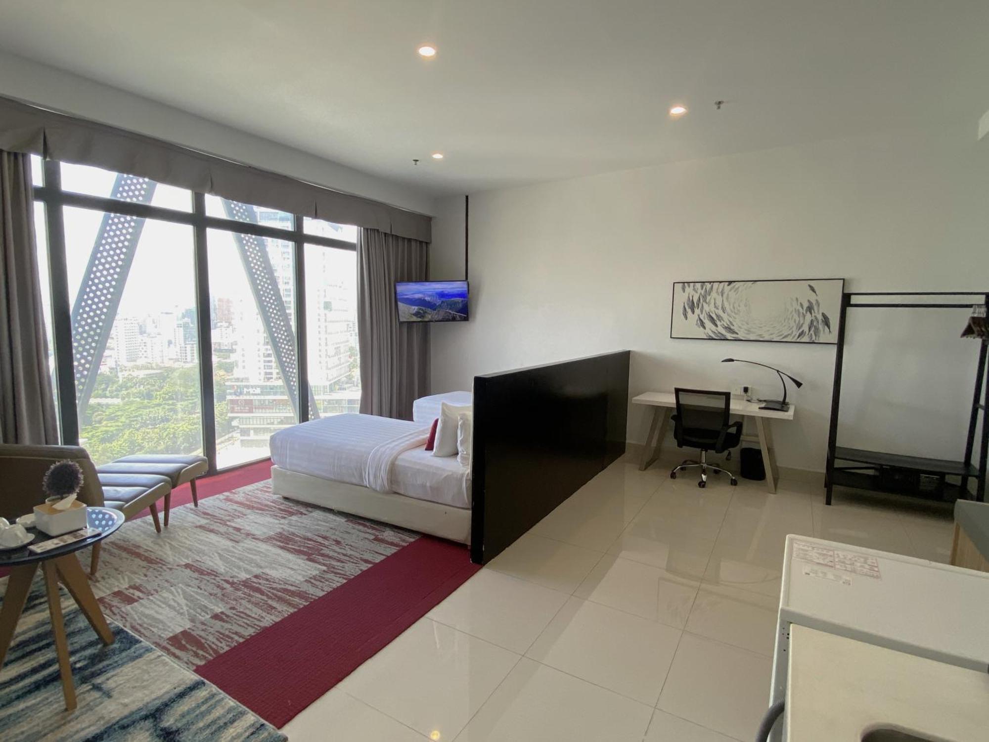 Hotel The Bridge Club Phnom Penh